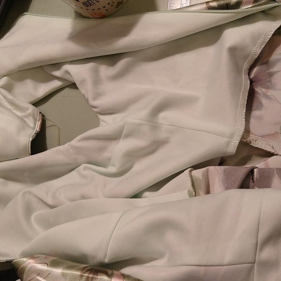 Connected Apparel satiny floral dress Sz 8 - Picture 8 of 10